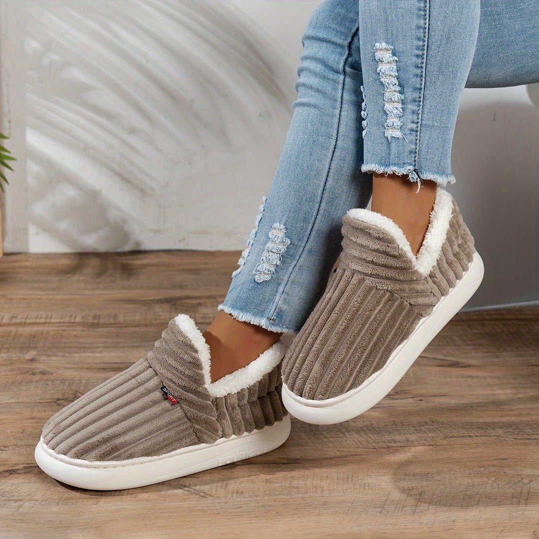 COZYSTEP™ | CHAUSSONS DOUILLETS EN PELUCHE POUR LA MAISON (MARRON, BLEU MARINE & GRIS)